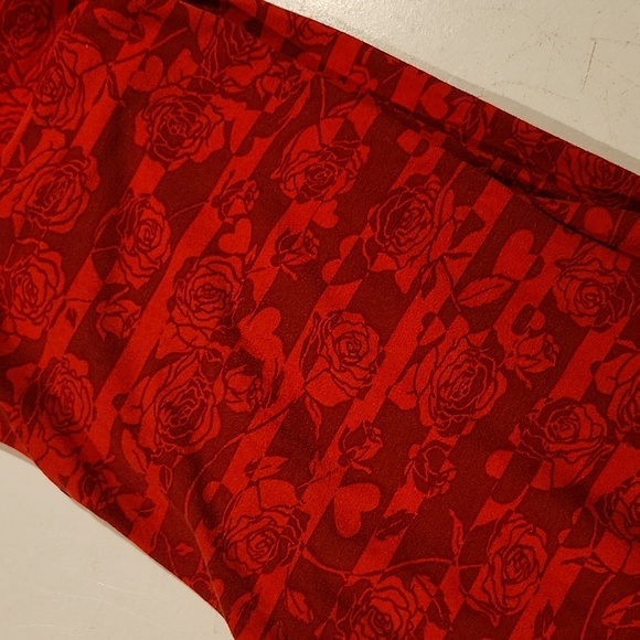 Red valentines heart roses lularoe one size leggings - Picture 1 of 1